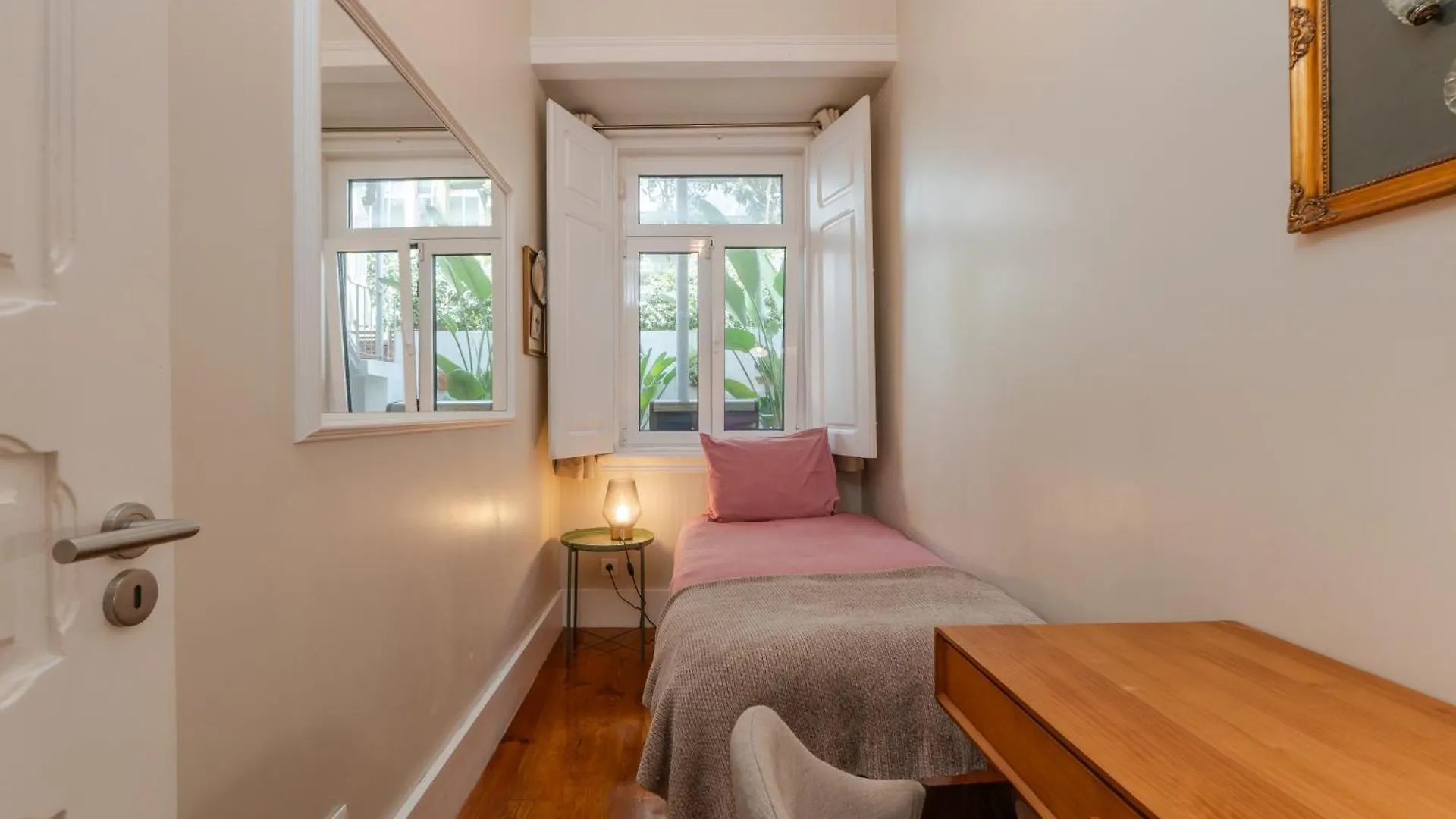 Lisbon Garden Retreat Apartment Portugal