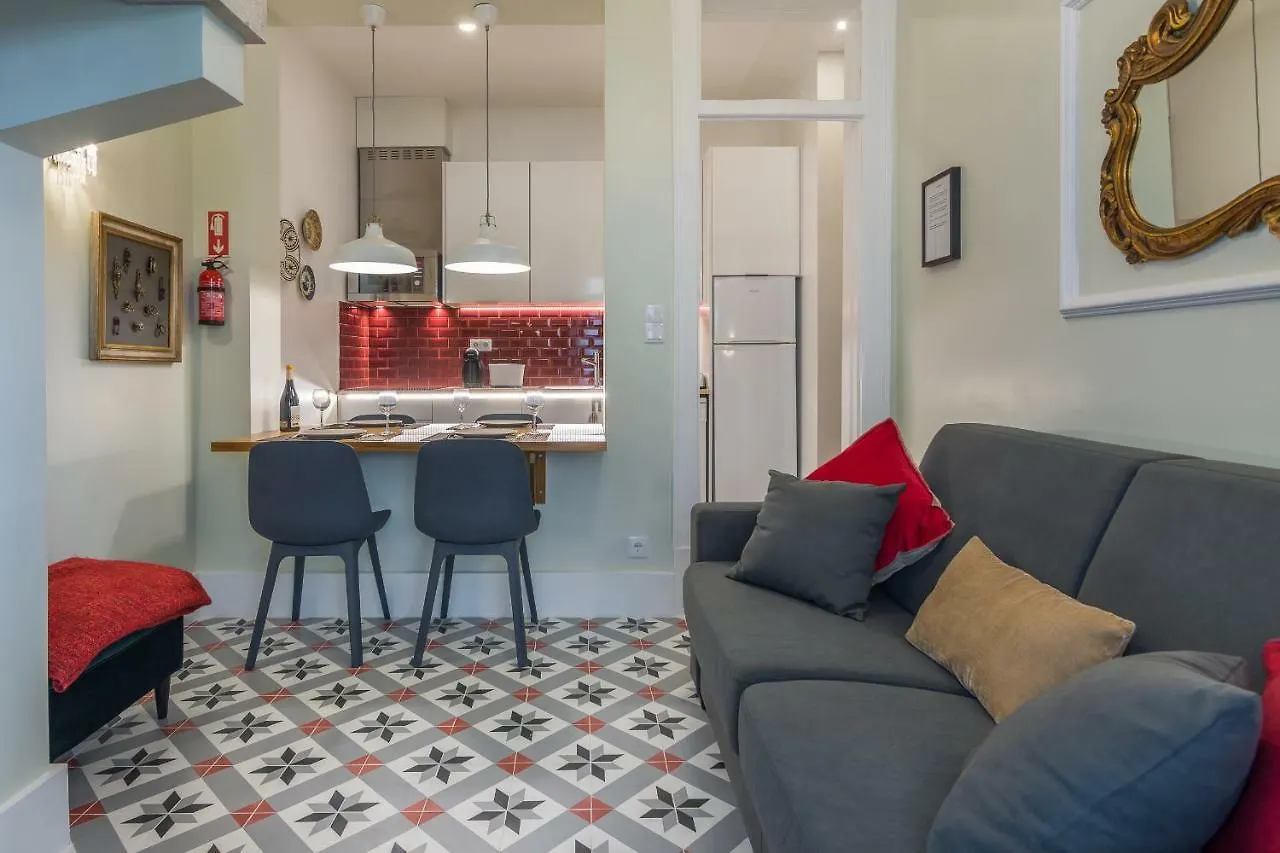 Lisbon Garden Retreat Apartment
