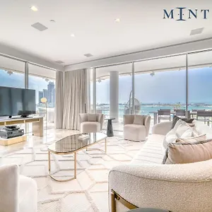 https://mint-stay-five-residences-palm-jumeirah.dubaihotelsoffers.com