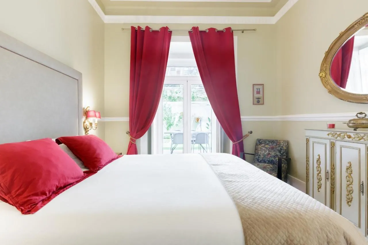 Lisbon Garden Retreat Apartment