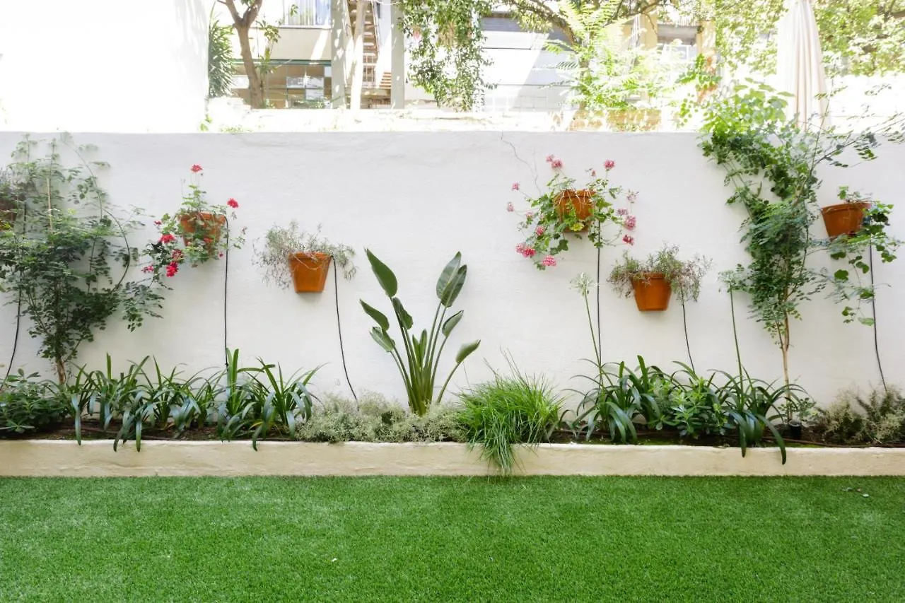 Lisbon Garden Retreat Apartment