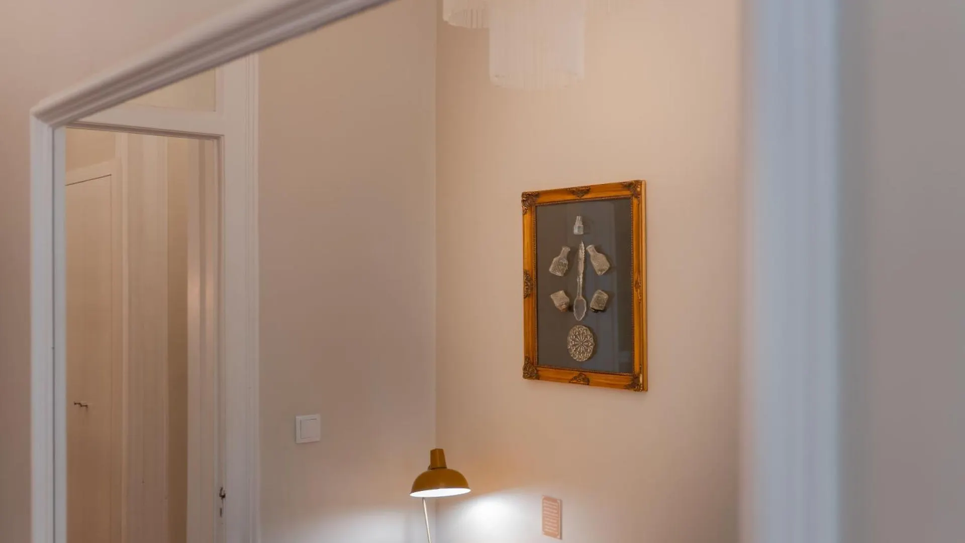 Lisbon Garden Retreat Apartment